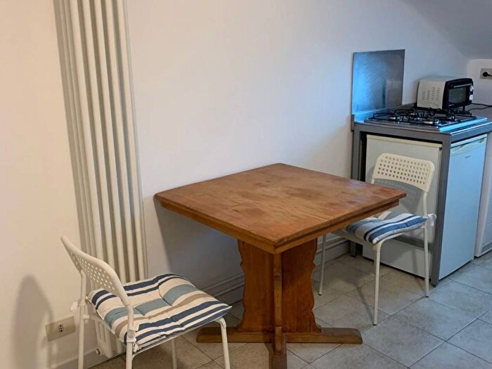 Casa monolocale in affitto in Via Dante Alighieri, Valduce Crispi, Como