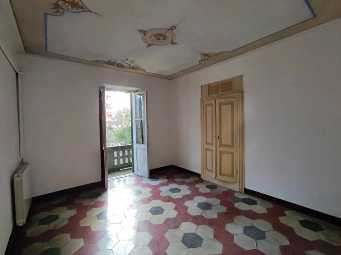 Casa con 10 locali in vendita in Corso Saracco Ovada, Ovada