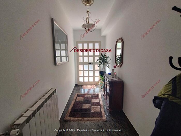 Appartamento quadrilocale in vendita in Via Crocemissione Tusa Me Italia, Tusa