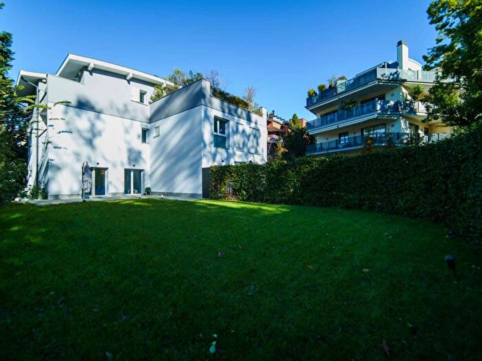 Appartamento quadrilocale in affitto in Via degli Ottoboni, San Siro, Milano