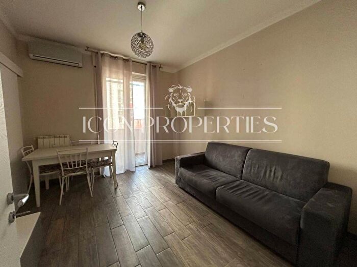 Appartamento bilocale in affitto in Viale Legioni Romane, Bande Nere, Milano