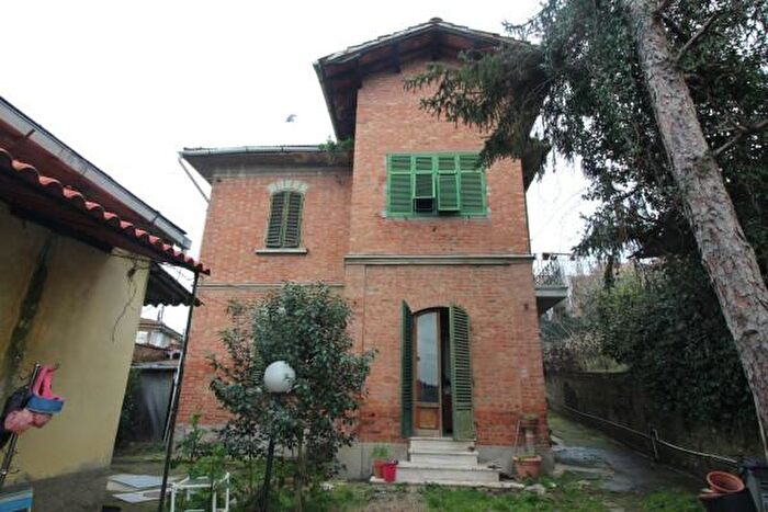 Appartamento con 6 locali in vendita in Via Vittorio Niccoli, Castelfiorentino