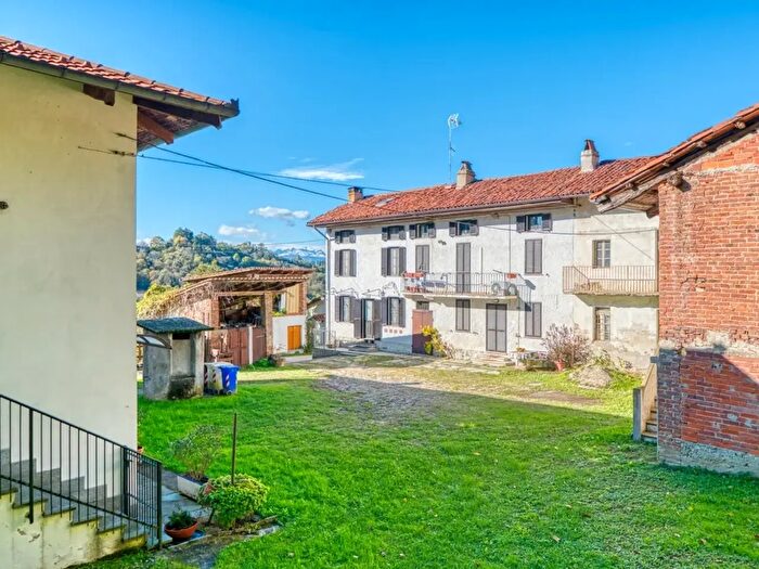 Casa con 10 locali in vendita in Via Mongreno, Pino Torinese