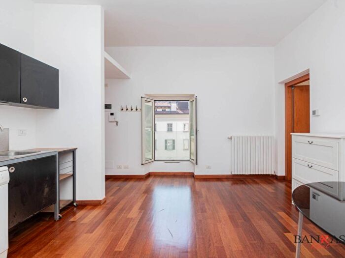 Appartamento bilocale in affitto in Corso di Porta Romana, Quadronno Crocetta, Milano