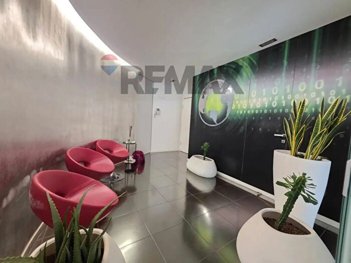 Appartamento con 6 locali in vendita in Viale Giacomo Mancini, Cosenza