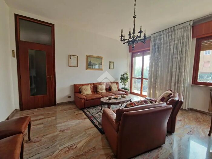 Appartamento bilocale in vendita in Viale dei Mille, Limbiate