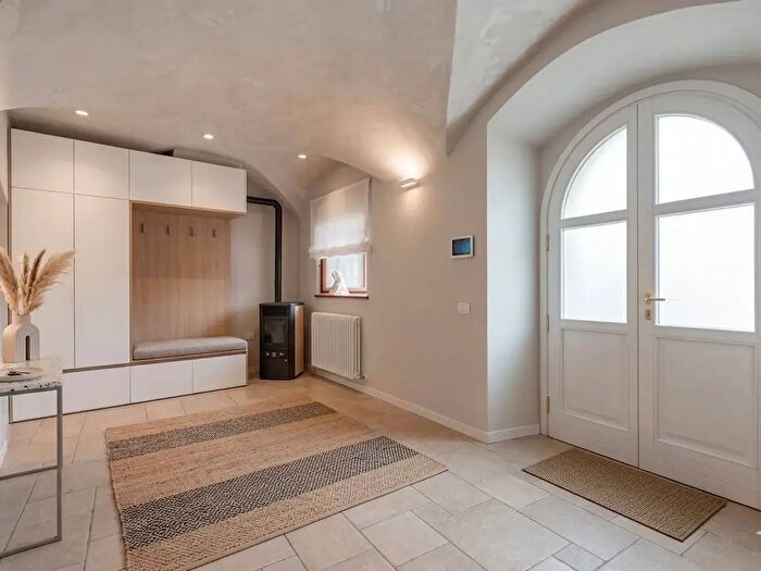 Casa con 6 locali in vendita in Via in Zogno, Zogno