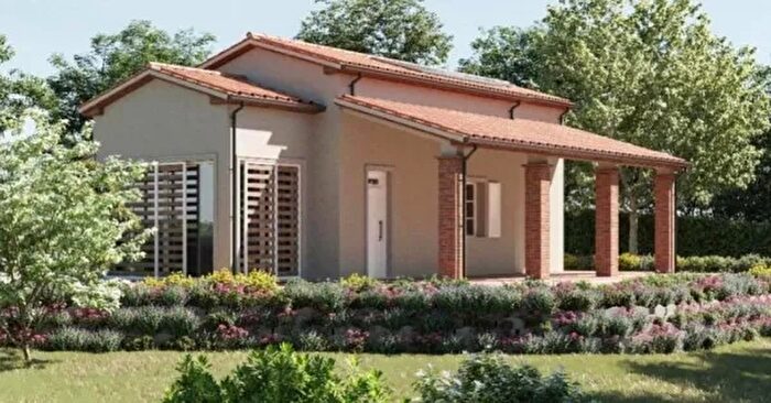 Casa con 6 locali in vendita in Via Giuseppe Parini, Cecina