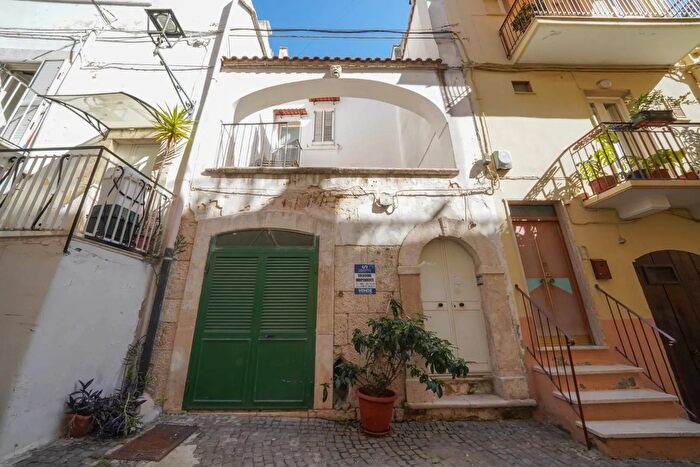 Casa trilocale in vendita in Via Temistocle Palo del Colle Bari, Palo Del Colle