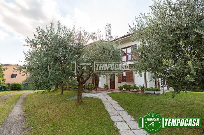 Casa con 6 locali in vendita in Bussolengo