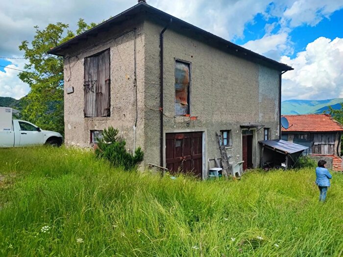 Casa bilocale in vendita in Novi Via Verdi Arquata Scrivia Tortona Lcitalia, Roccaforte Ligure