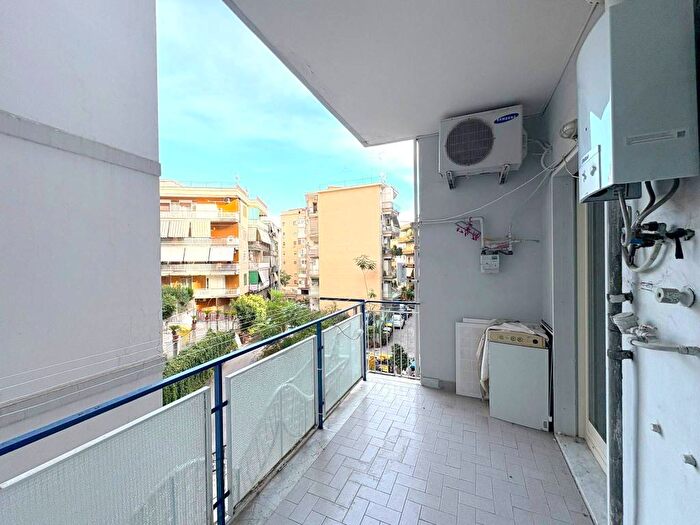 Appartamento bilocale in affitto in prolugamento carlo de marco, San Carlo All'Arena, Napoli