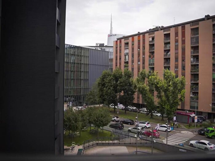 Appartamento trilocale in affitto in Via Ippolito Rosellini, Isola, Milano