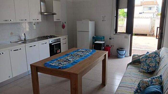 Appartamento quadrilocale in affitto in Viale delle Sirene, Sellia Marina