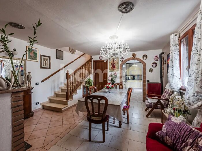 Casa con 5 locali in vendita in Via Giovanni Borghi, Correggio