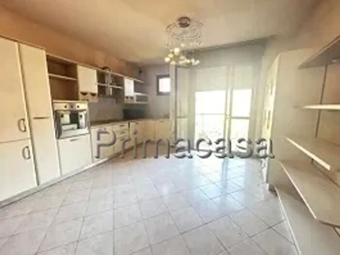 Appartamento quadrilocale in vendita in Viale Manzoni, Carpi