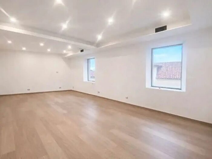 Appartamento trilocale in vendita in Piazza Cesare Battisti, Sommariva Del Bosco