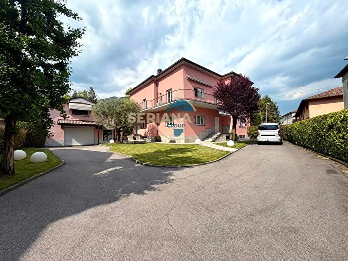 Appartamento trilocale in vendita in Via Matteotti, Albino