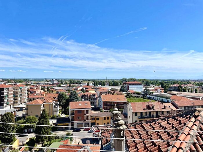 Appartamento bilocale in affitto in VIA SANTA CROCE, Centro Storico, Moncalieri