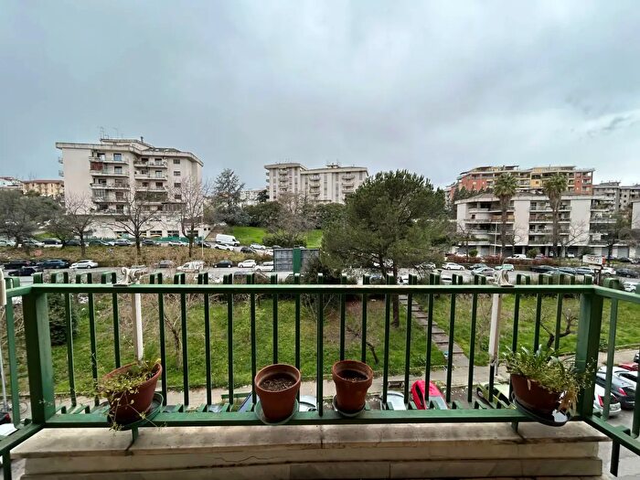 Appartamento quadrilocale in vendita in Viale Marconi, Cosenza