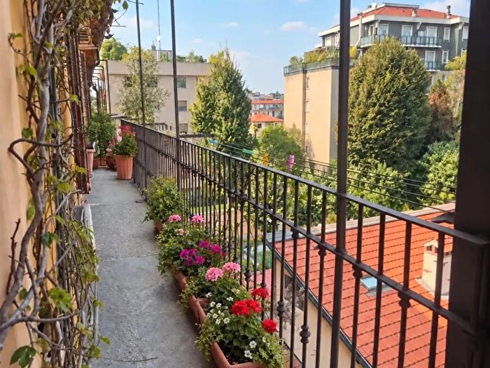 Appartamento quadrilocale in vendita in Via del Progresso, Milano