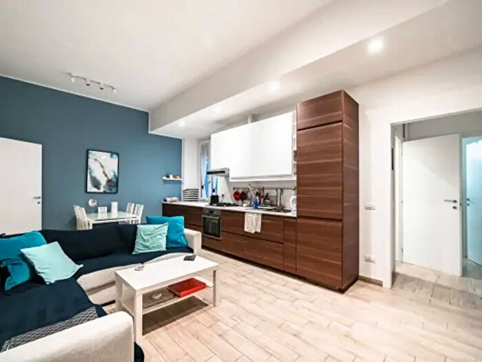 Appartamento trilocale in affitto in Via Giovanni Pacini, Milano