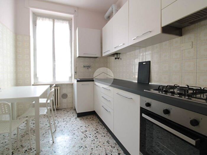 Appartamento trilocale in affitto in Via XX Settembre, Veronetta, Verona