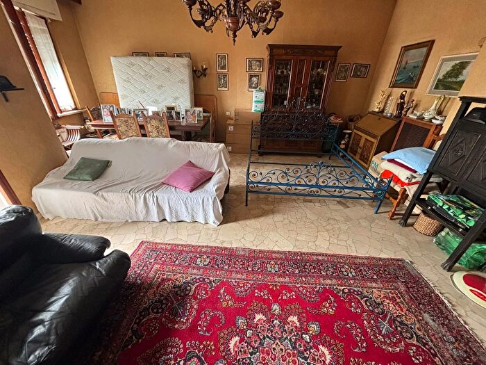 Appartamento trilocale in vendita in Via Pietro Mascagni, Trezzano Sul Naviglio