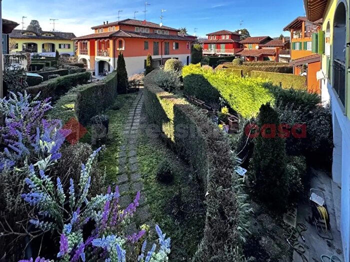 Casa quadrilocale in vendita in Via I Maggio, Castelletto Sopra Ticino