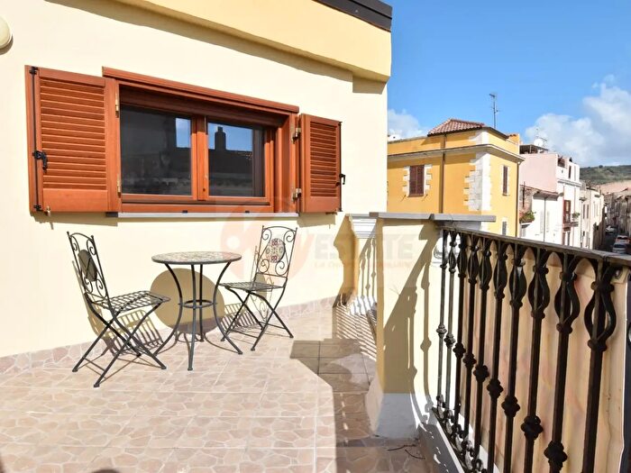 Casa con 5 locali in vendita in Via Umberto I, Thiesi