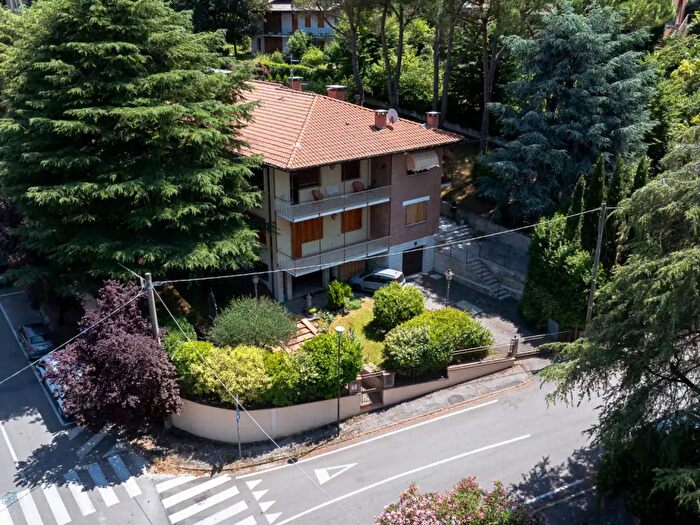 Appartamento con 6 locali in vendita in Via Arrigo Boito, Cesena