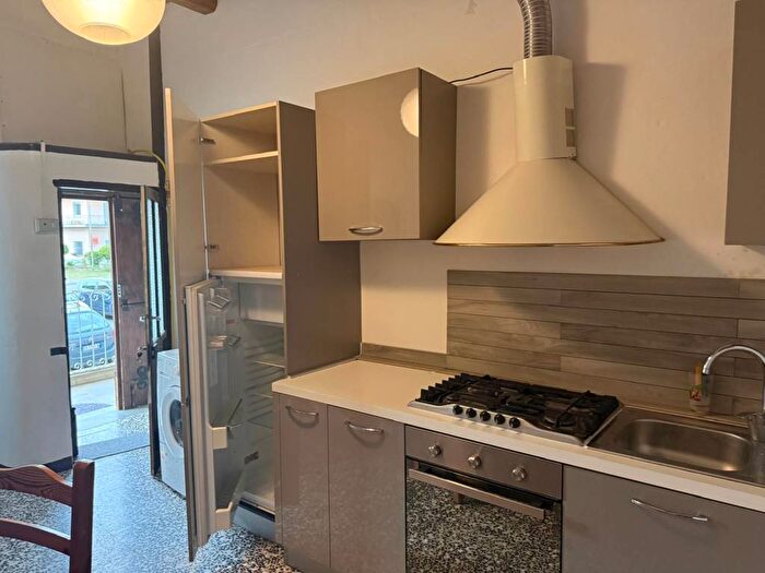 Appartamento trilocale in affitto in Via Piazza, San Dalmazio Crocetta, Serramazzoni