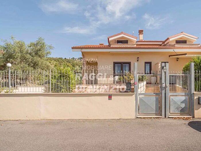 Casa con 5 locali in vendita in delle Calcare, Rocca Di Papa