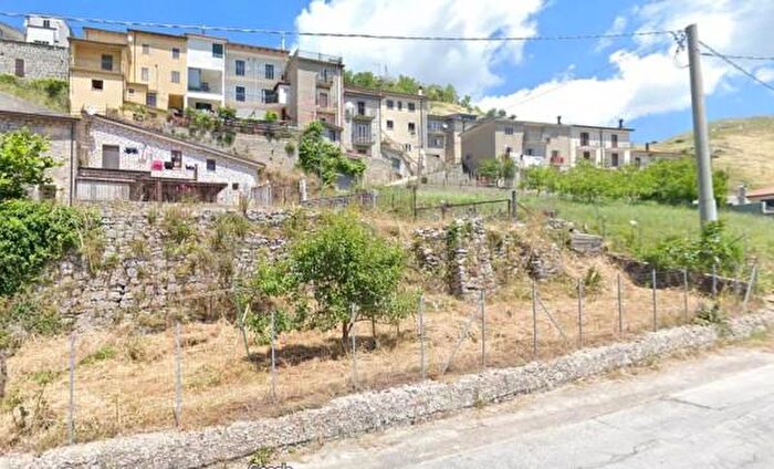 Casa trilocale in vendita in Letino