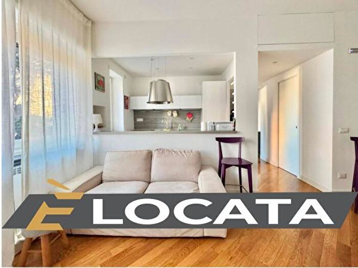 Appartamento bilocale in affitto in Via San Domenico, Napoli