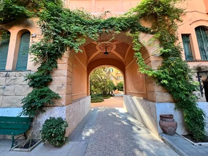 Appartamento con 5 locali in vendita in Via Giuseppe Avezzana, Roma