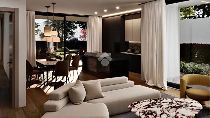 Casa con 5 locali in vendita in Via Armistizio, Padova