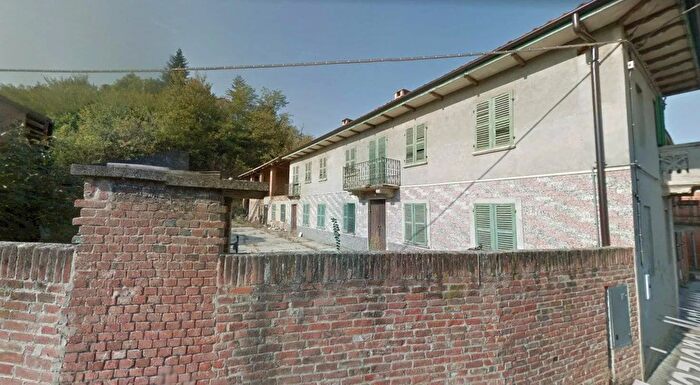 Casa quadrilocale in vendita in Asti