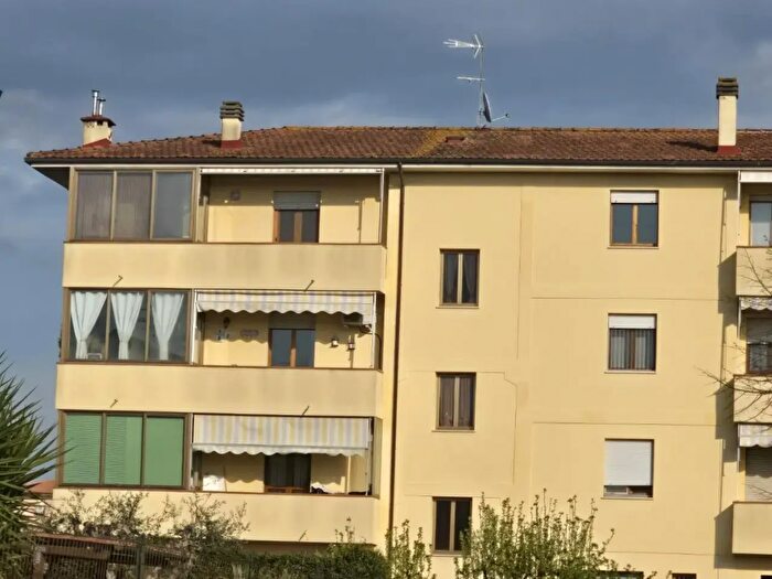 Appartamento con 5 locali in vendita in Iale Antonio Grams, Calcinaia