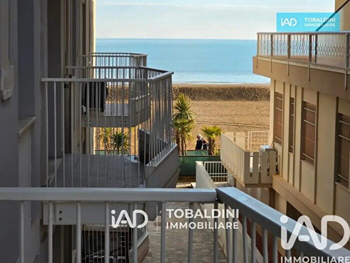 Appartamento trilocale in vendita in Via Andrea Bafile Primo Accesso al Mare, Jesolo