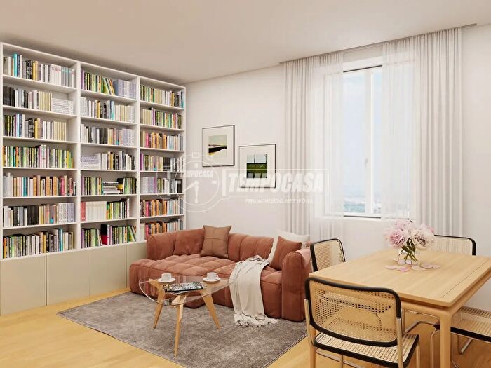Appartamento trilocale in vendita in Via Castruccio Castracane, Roma