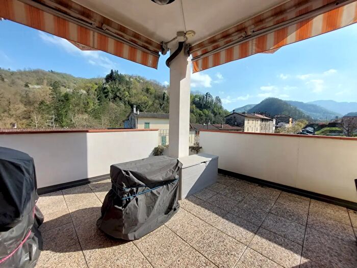 Appartamento trilocale in vendita in Via Quadalto, Palazzuolo Sul Senio