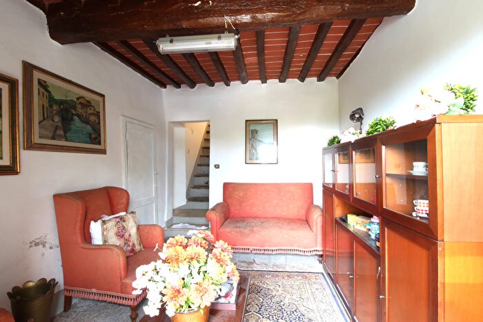 Casa con 5 locali in vendita in Via Sambarontana, Lamporecchio