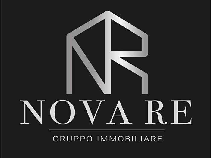 Appartamento con 5 locali in vendita in Viale Gianluigi Bonelli, Mezzocammino, Roma