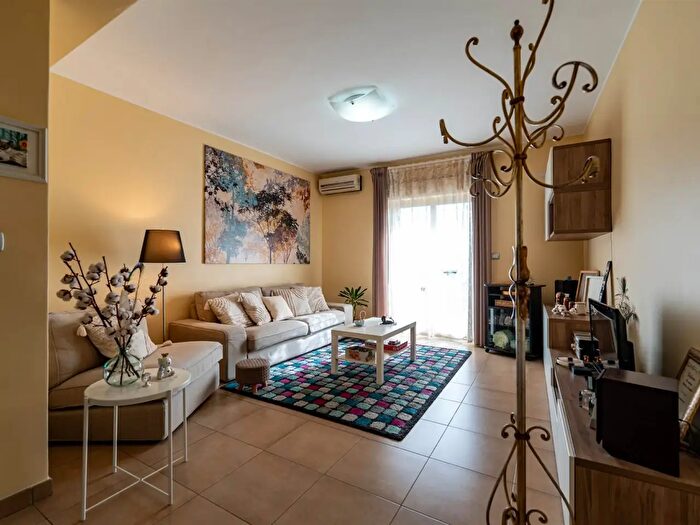 Appartamento trilocale in vendita in Via Montenero, Catania