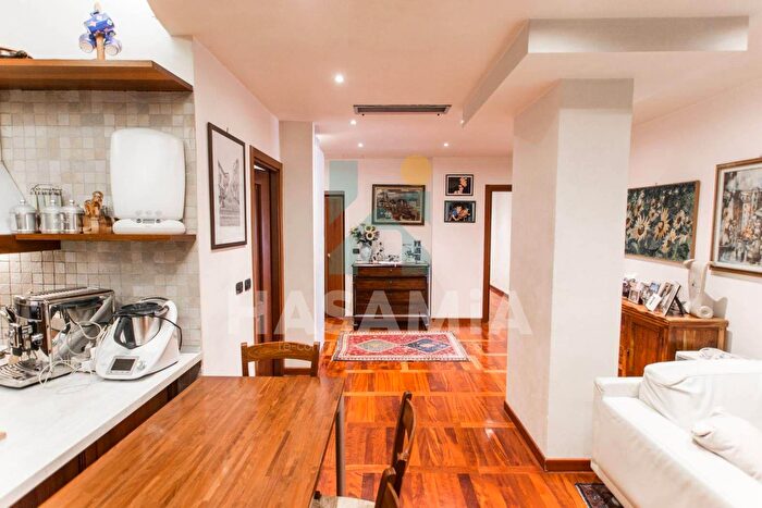 Appartamento con 5 locali in vendita in Via della Maddalena, Piacenza