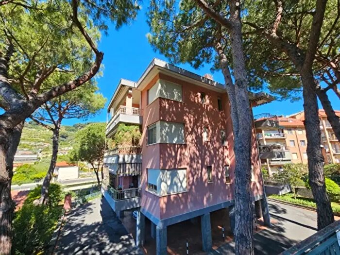 Appartamento bilocale in vendita in Via Louis Pasteur, Bordighera