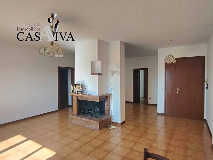 Appartamento con 5 locali in vendita in Via Manzoni, Acquaviva Picena