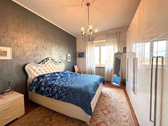 Appartamento trilocale in vendita in Corso Svizzera, Torino