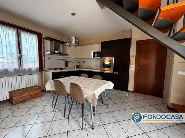 Case in Vendita e in Affitto - 3